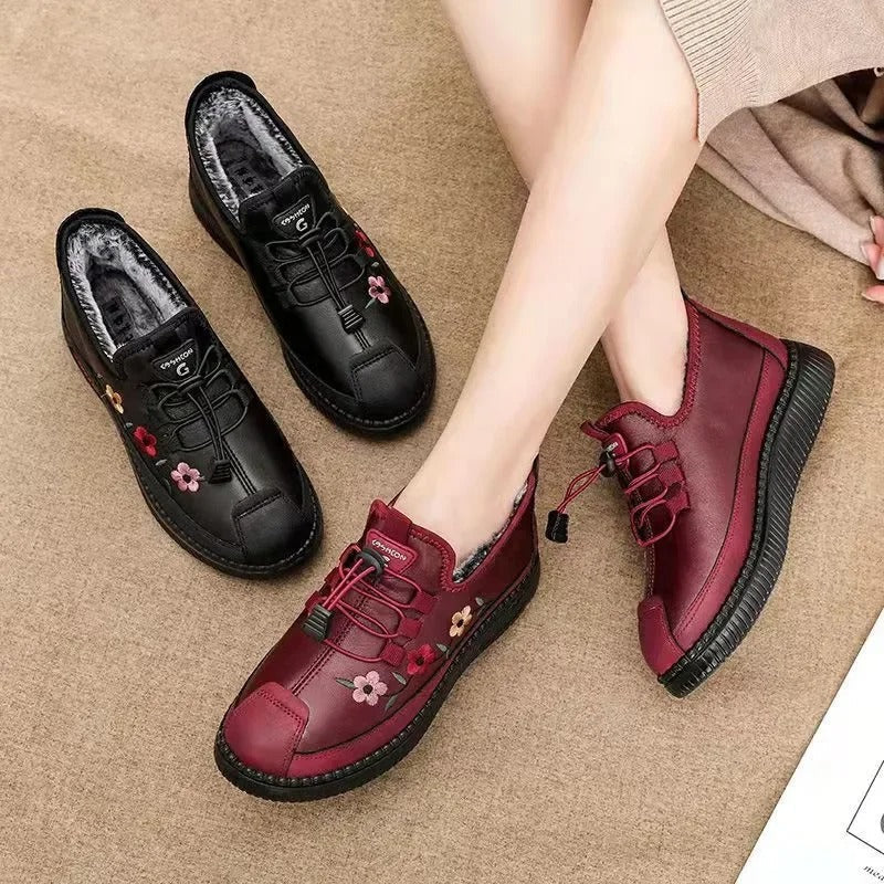 Victoria - Elegante broderede slip-on sko