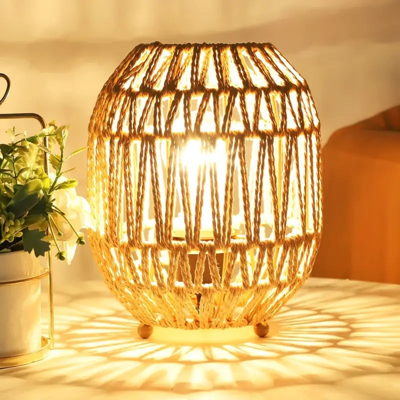 LumaAura Pålidelig Bordlampe med Unikt Design