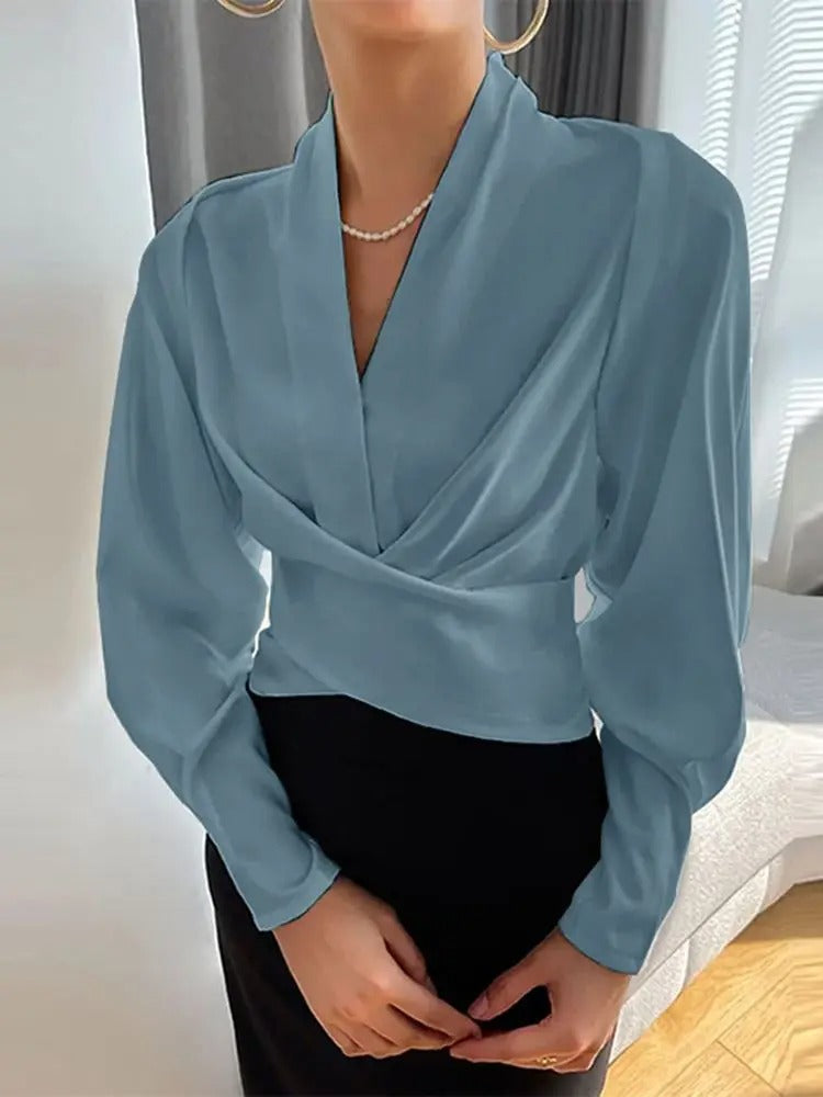 Amalie Elegant V-Hals Bluse med Lange Puffærmer – Damebluse til Hverdag og Fest