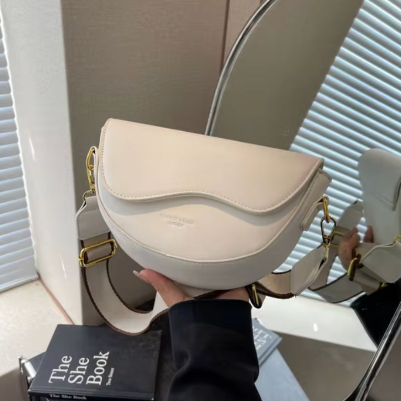 Lina Elegant Skuldertaske med Bred Rem og Luksuriøst Design