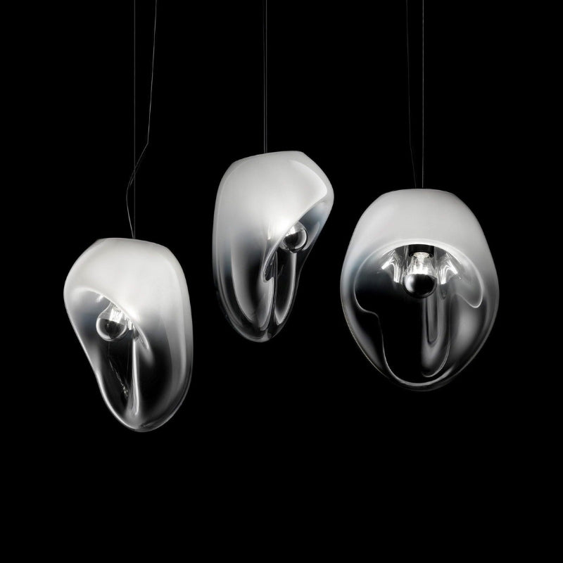 Dråbelux Elegant Glas Pendellampe – Stilfuld Loftsbelysning med Blødt Lys