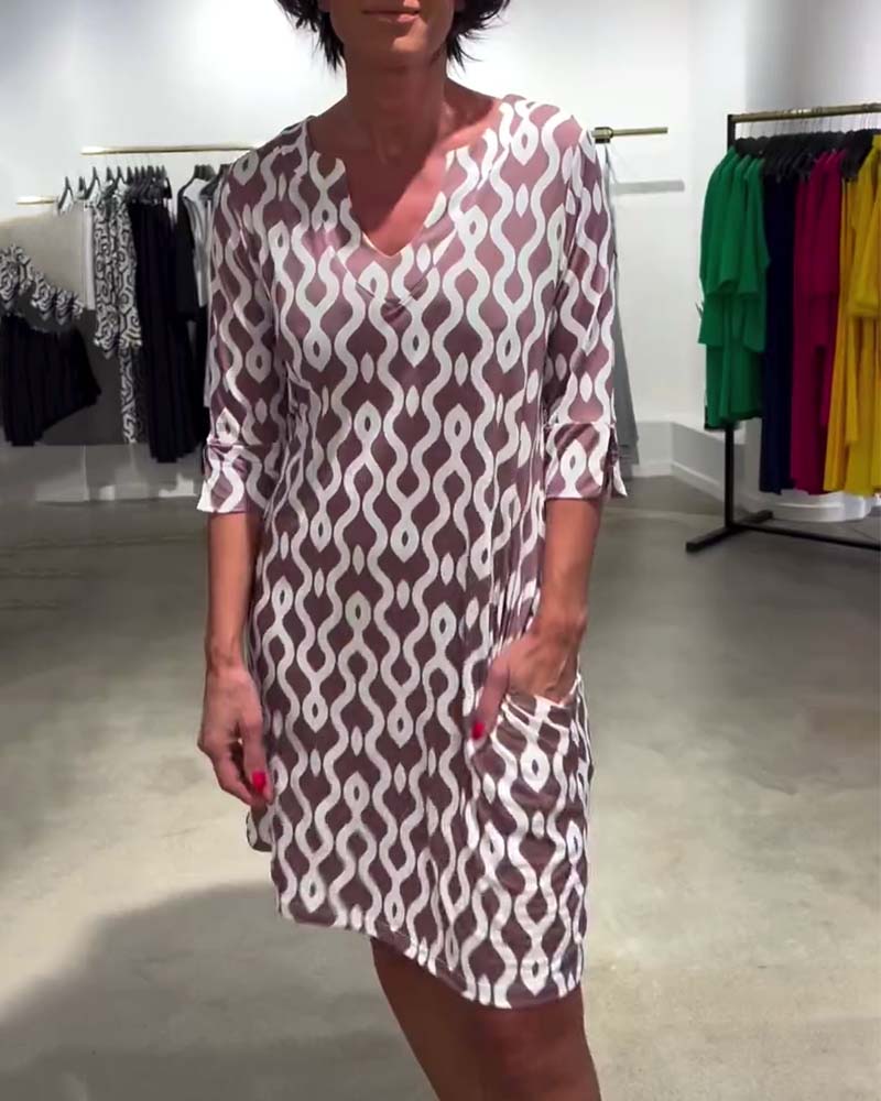 Modessa Midi-kjole med moderne print – Blød hverdagselegance