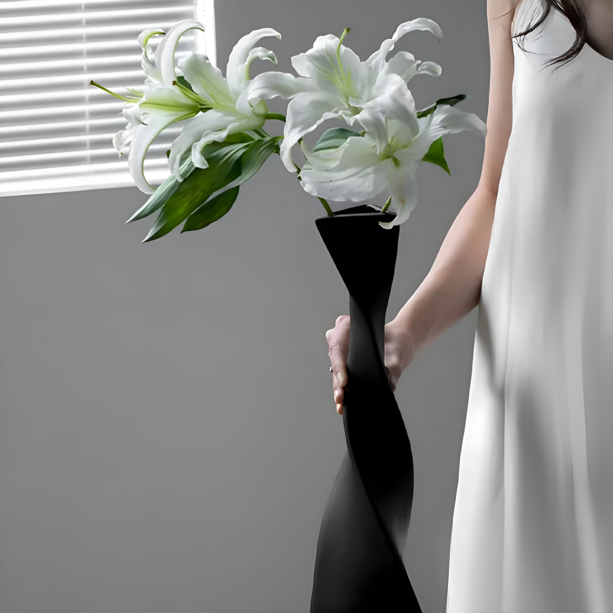 SpiralElegance Keramikvase – Moderne snoet design