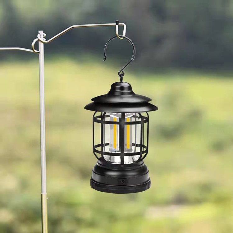 RetroLume – Vintage Lysekrone med Elegant Lampeskærm til Nostalgiske Pendellamper
