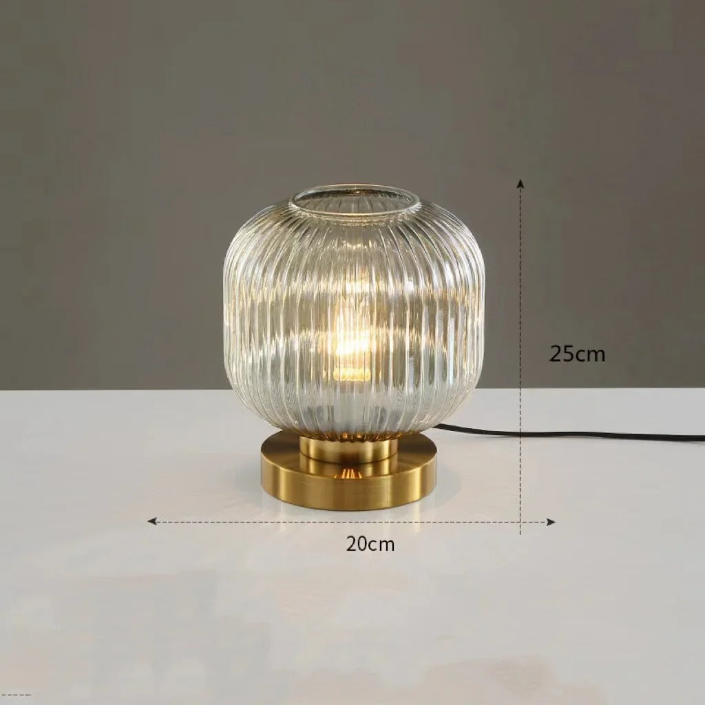 AuraGlow Elegant Bordlampe – Ribbet Design med Stemningsbelysning