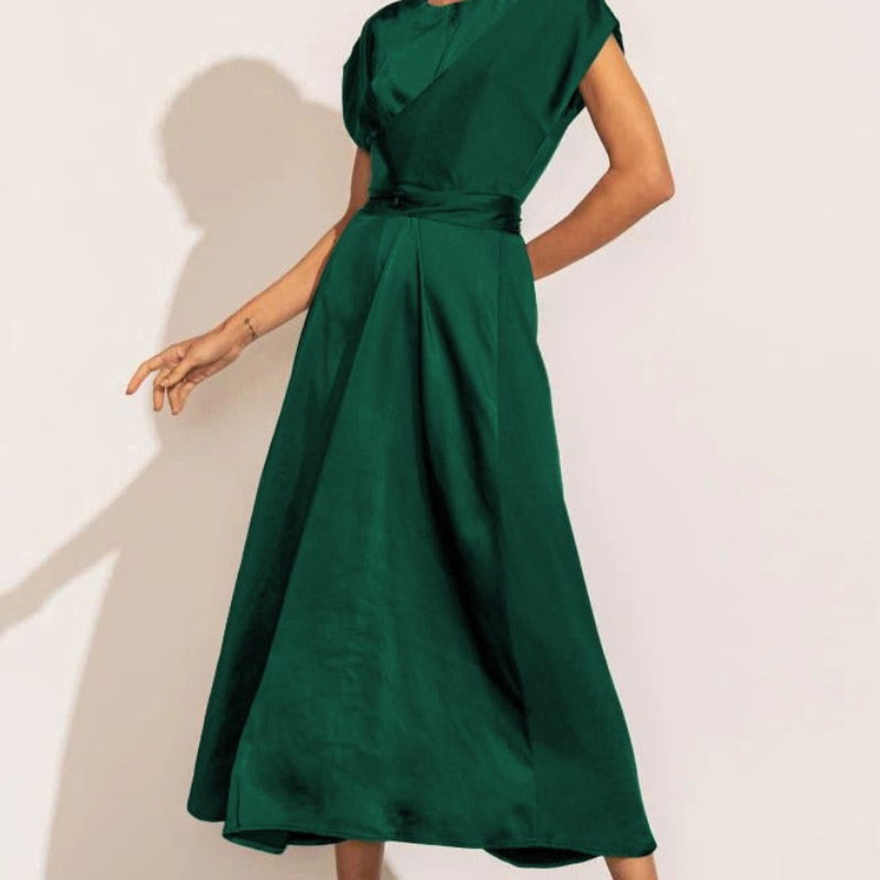 Sofie Elegant Wrap Midi-Kjole
