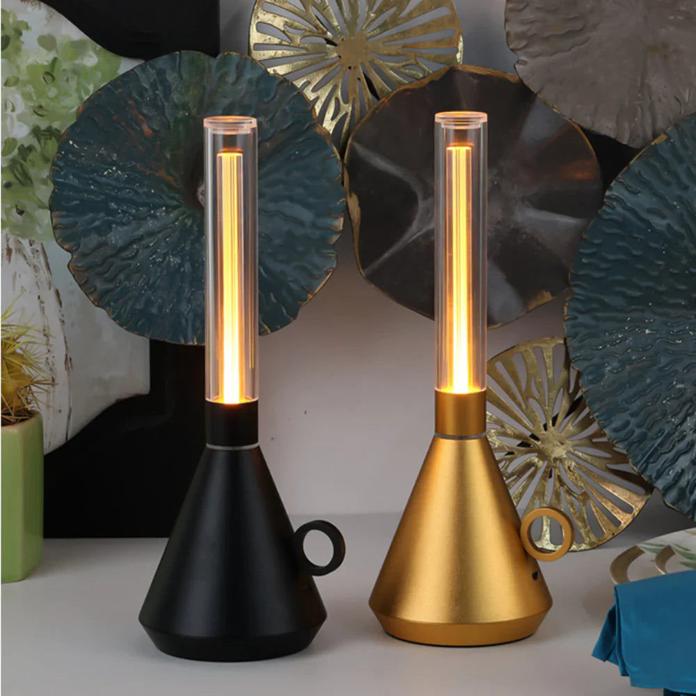 LumiCone - Moderne LED-bordlampe med klart rør og konisk base