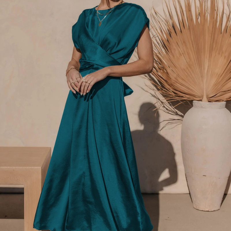 Sofie Elegant Wrap Midi-Kjole