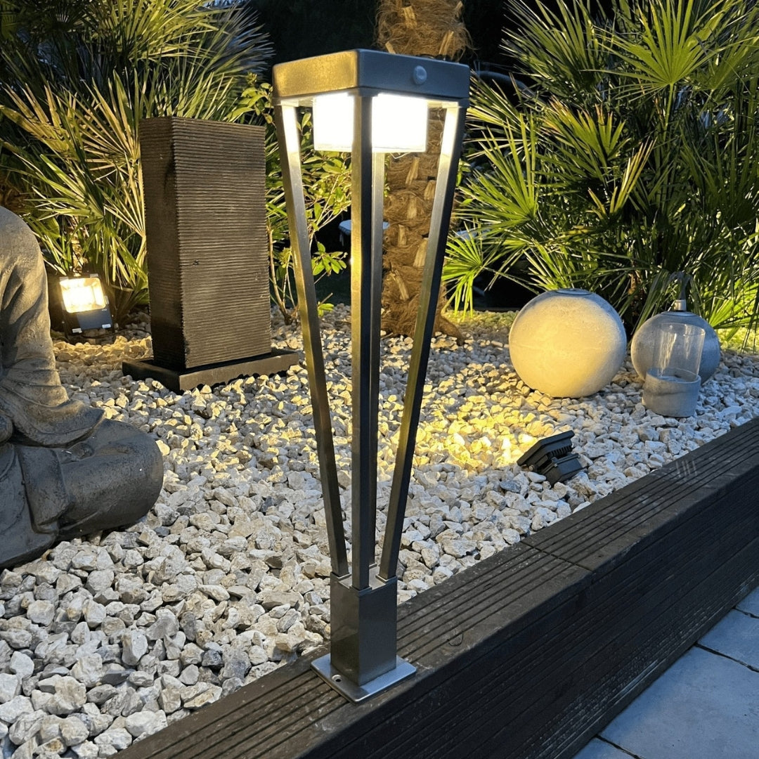SolarGlow Udendørs Solcellelampe