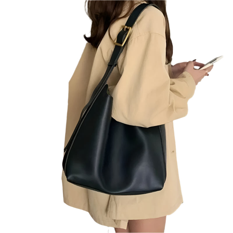Cassandra - Hobo taske til kvinder med minimalistisk stil