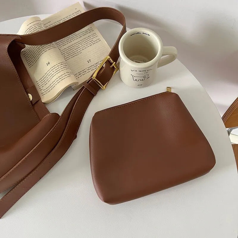 Cassandra - Hobo taske til kvinder med minimalistisk stil