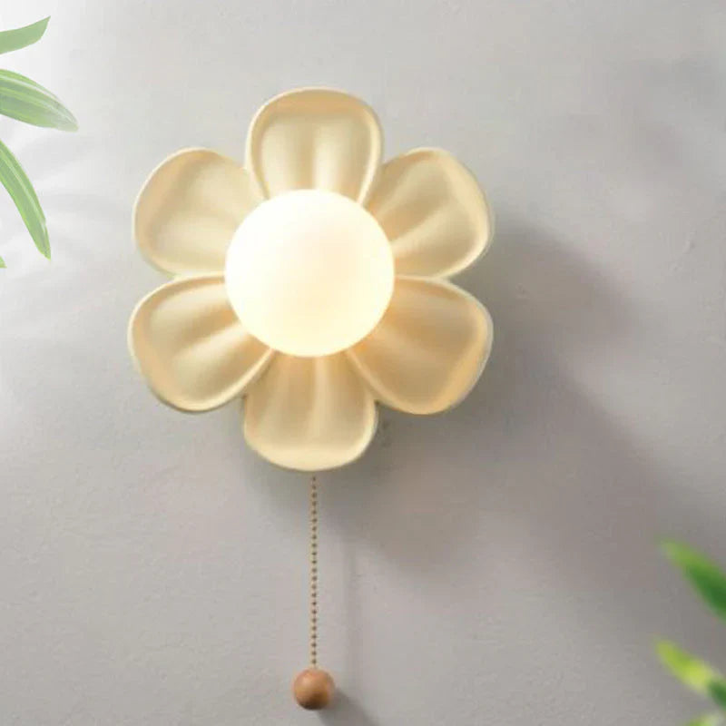 BlomstraLys Kunstnerisk Blomster Væglampe med Elegant Design
