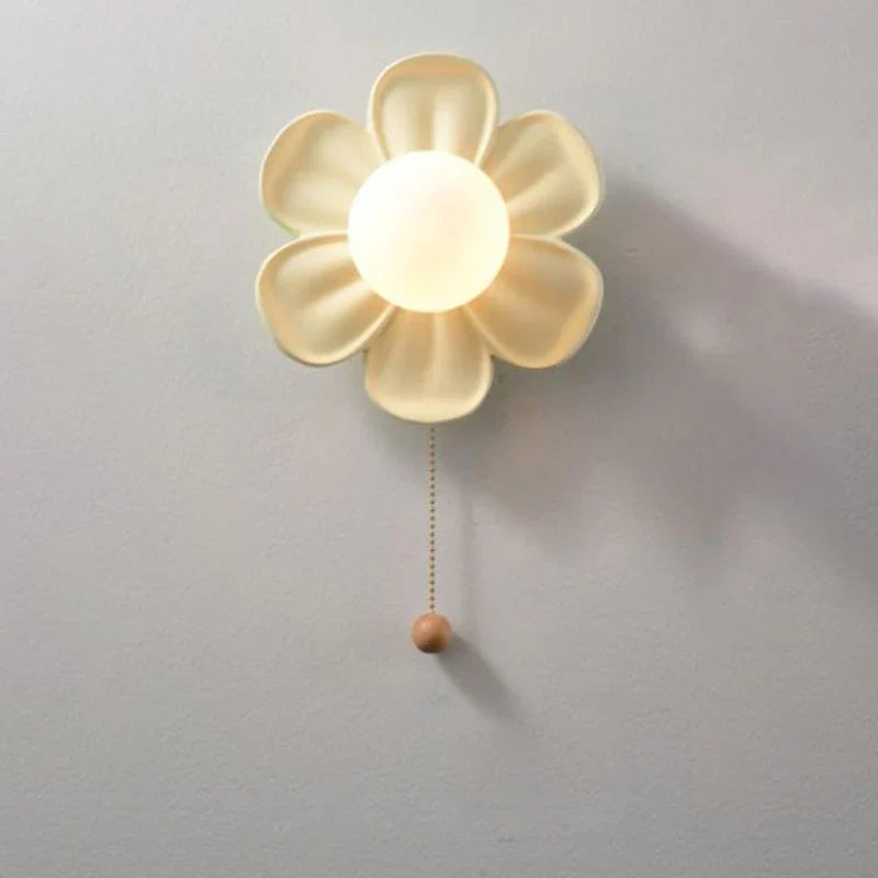 BlomstraLys Kunstnerisk Blomster Væglampe med Elegant Design