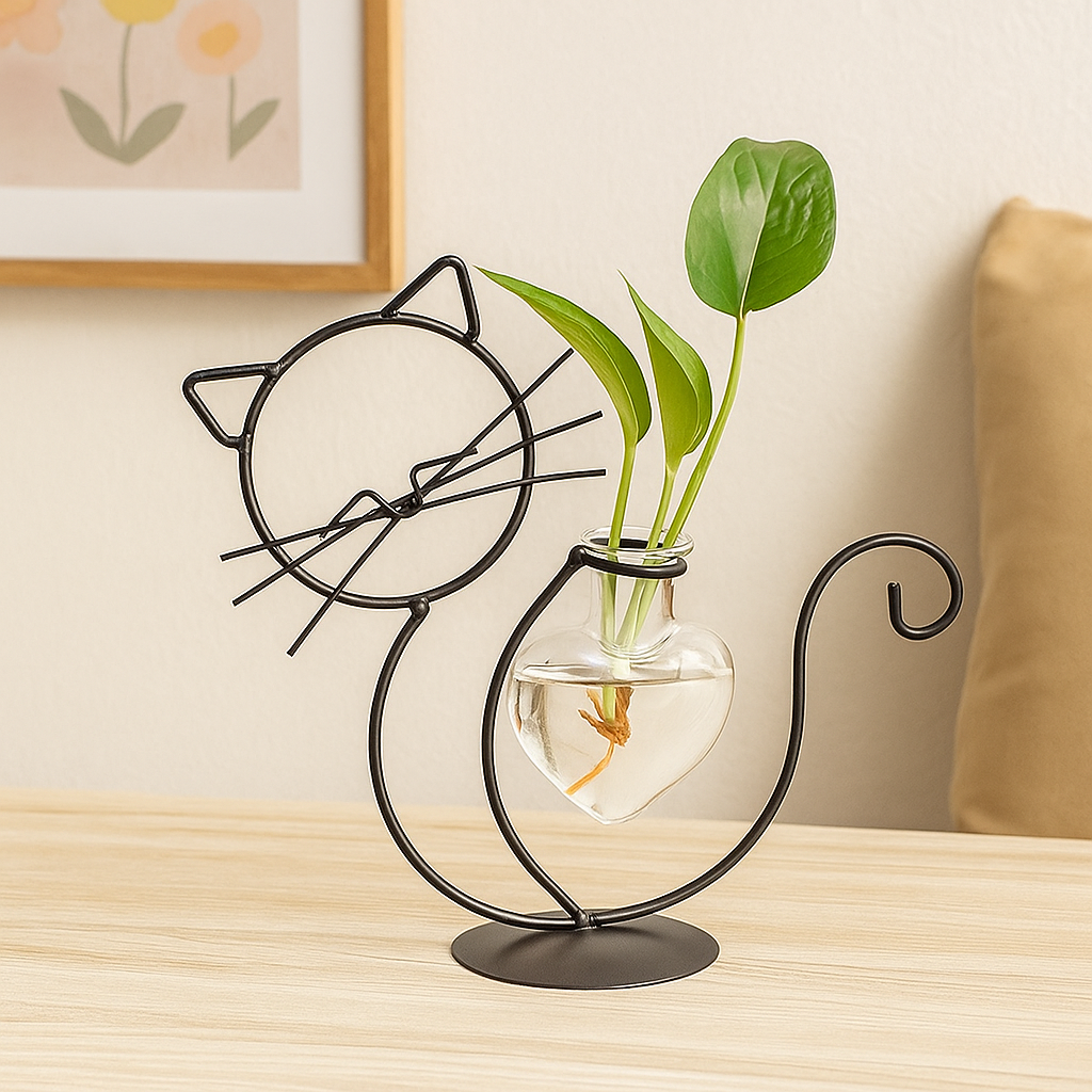 FelineBloom – Hjerteformet glasplantekasse med katteinspireret holder