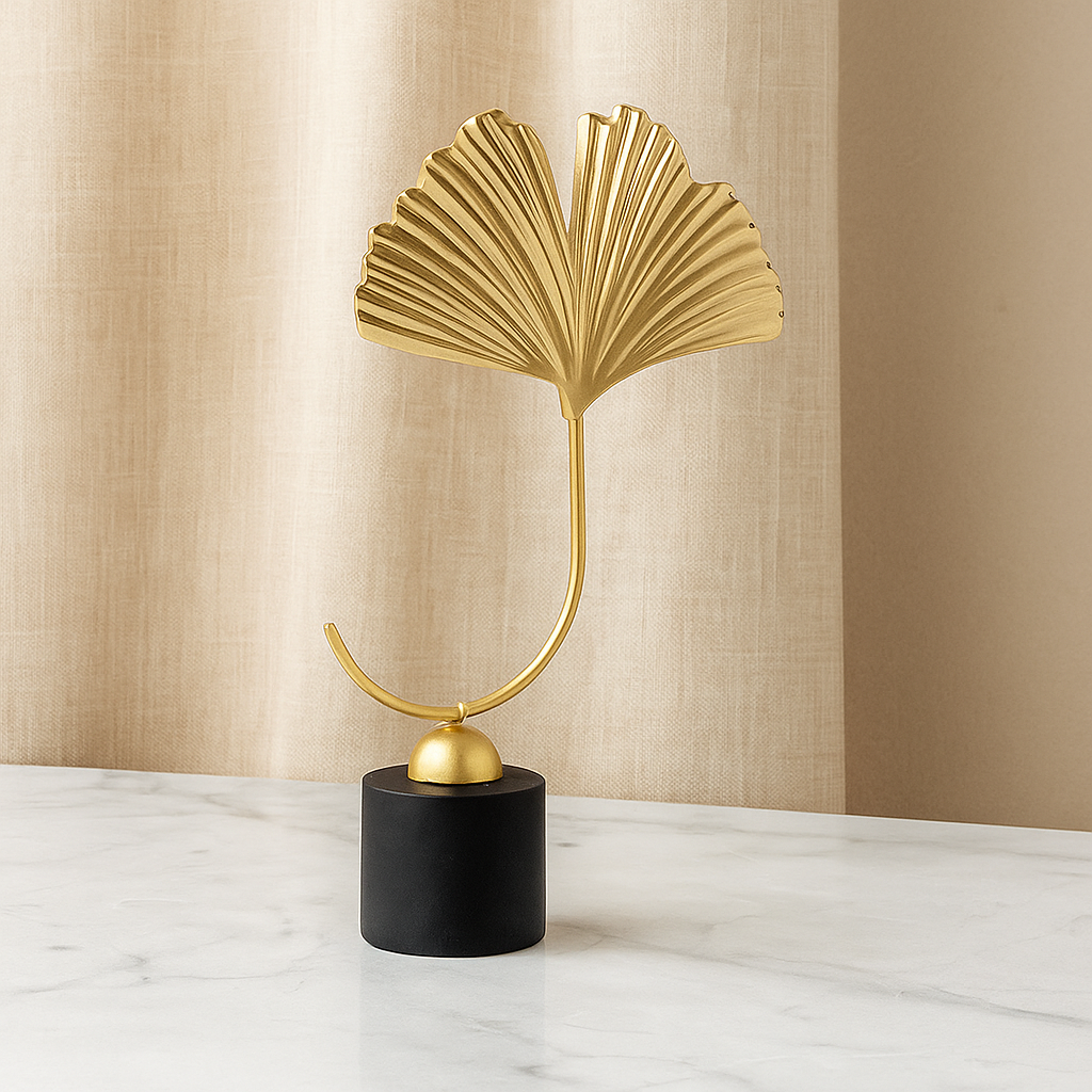 GoldenGrove – Minimalistisk Ginkgobladskulptur for Elegant Naturlig Charme