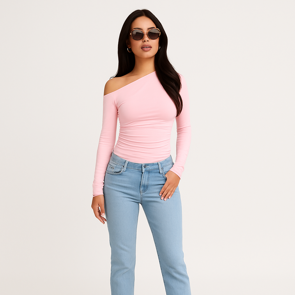 Clara Asymmetrisk Ruched Bluse – Elegant Slim Fit Langærmet Top til Dame