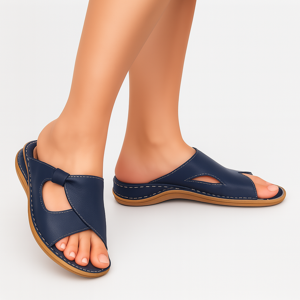 Mira polstrede sandaler med dekorative syninger