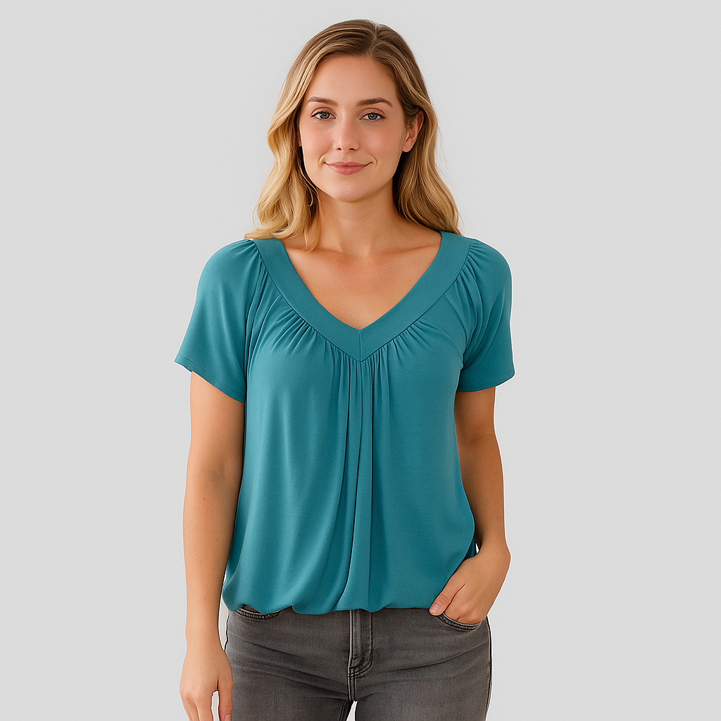 Malia – Let sæsonbluse med plisseret front