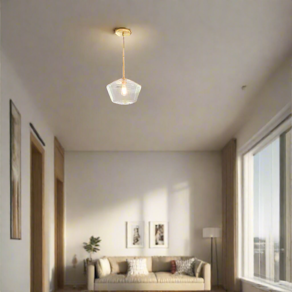 LumaGlow - Elegant pendel i klart glas med messingfinish