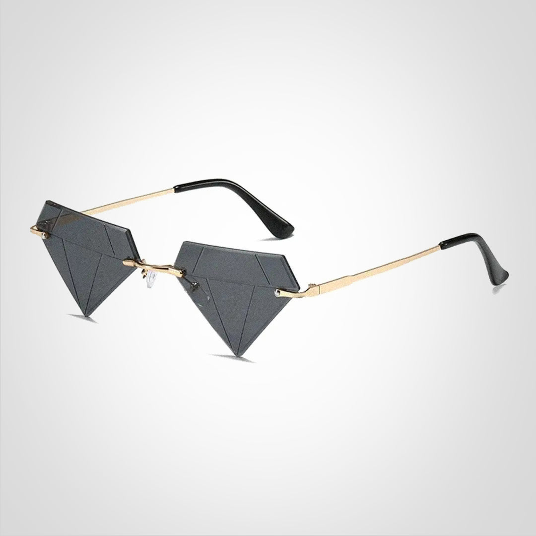 Clara Diamantformet Solbrille med UV400 Beskyttelse – Elegant og Moderne Design