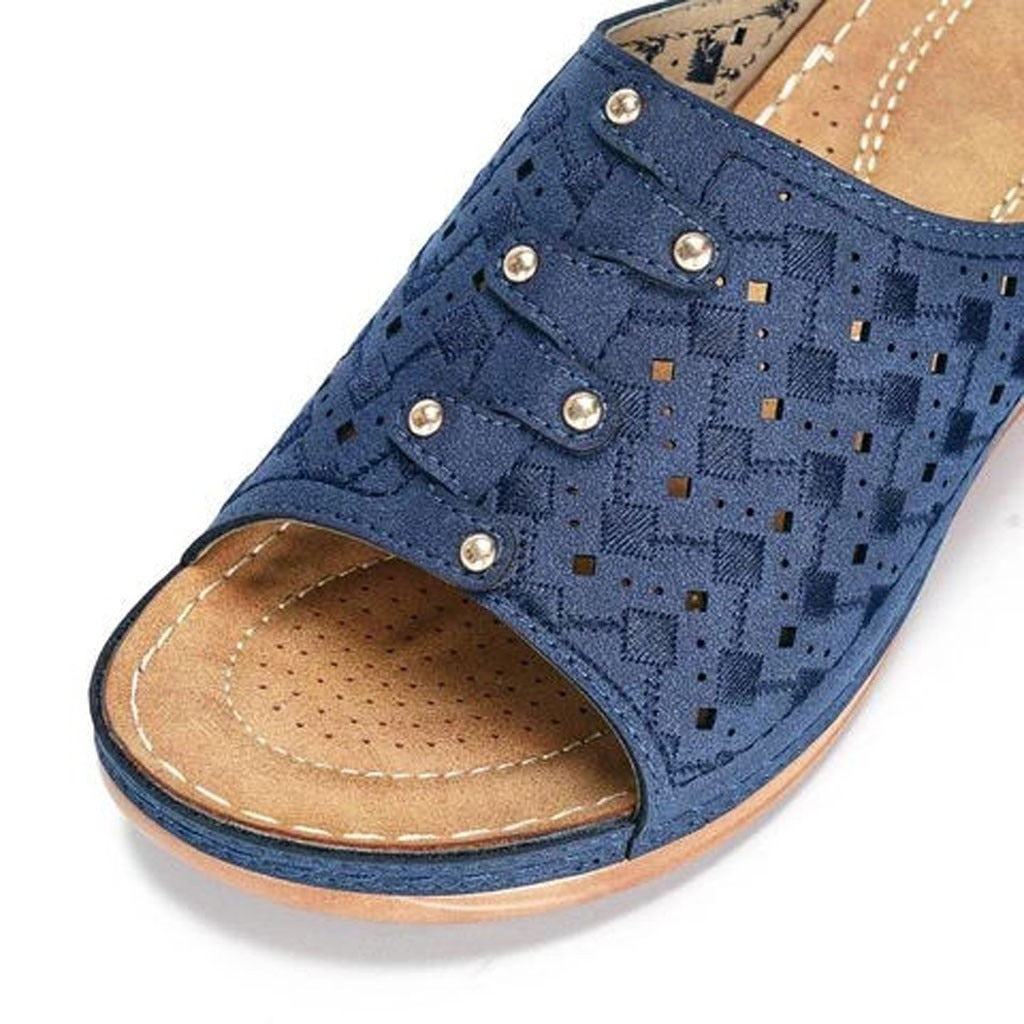 Deborah - Sandaler med åbne tæer og naglede detaljer