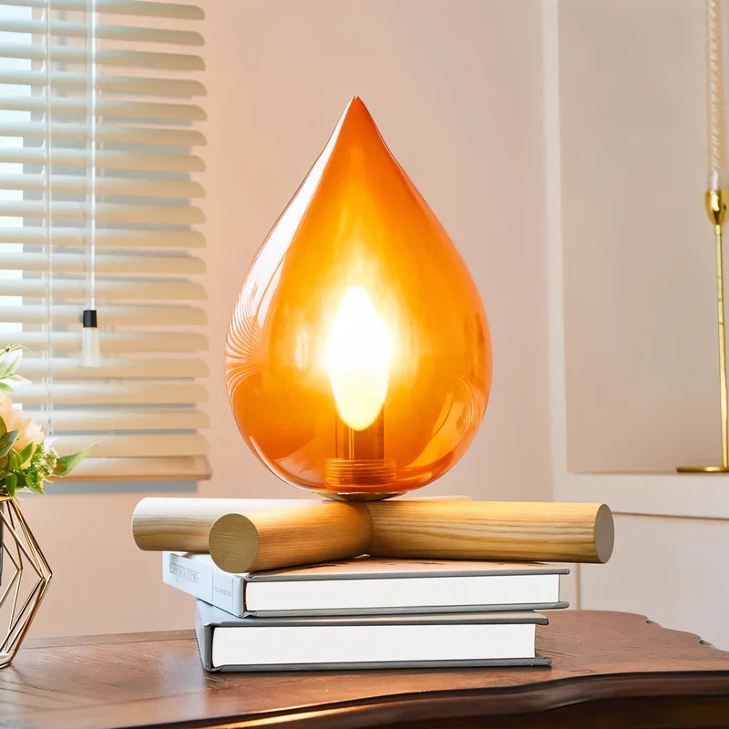 FlammeLys – Bordlampe med Træbase og Flammeeffekt for Hyggelig Atmosfære