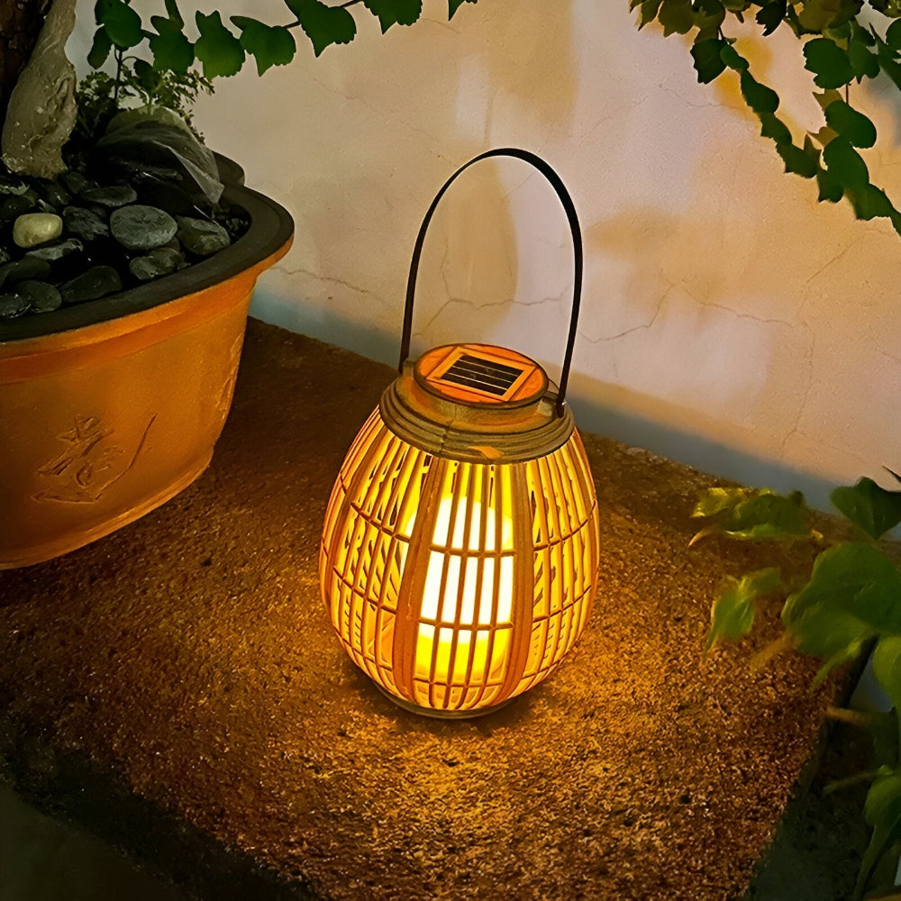 SunWeave Solar Rattan Lanterne – Elegant Belysning til Udendørs Atmosfære