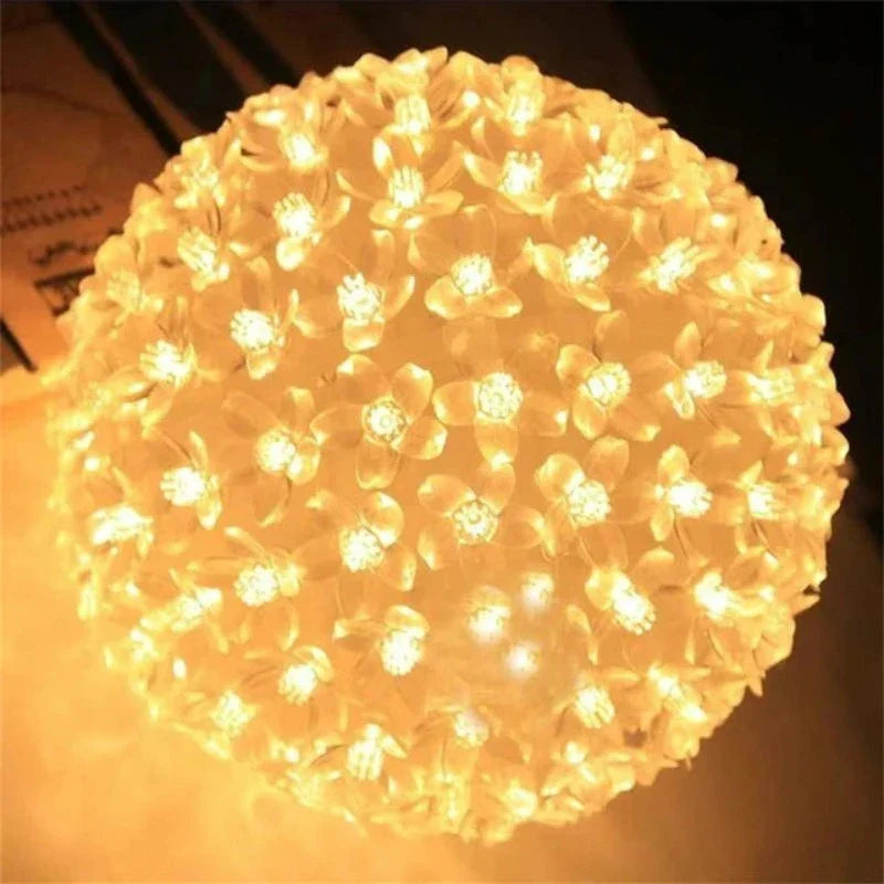 LumiSphere LED Bordlampe – Fortryllende Lys og Elegant Design til Dit Hjem