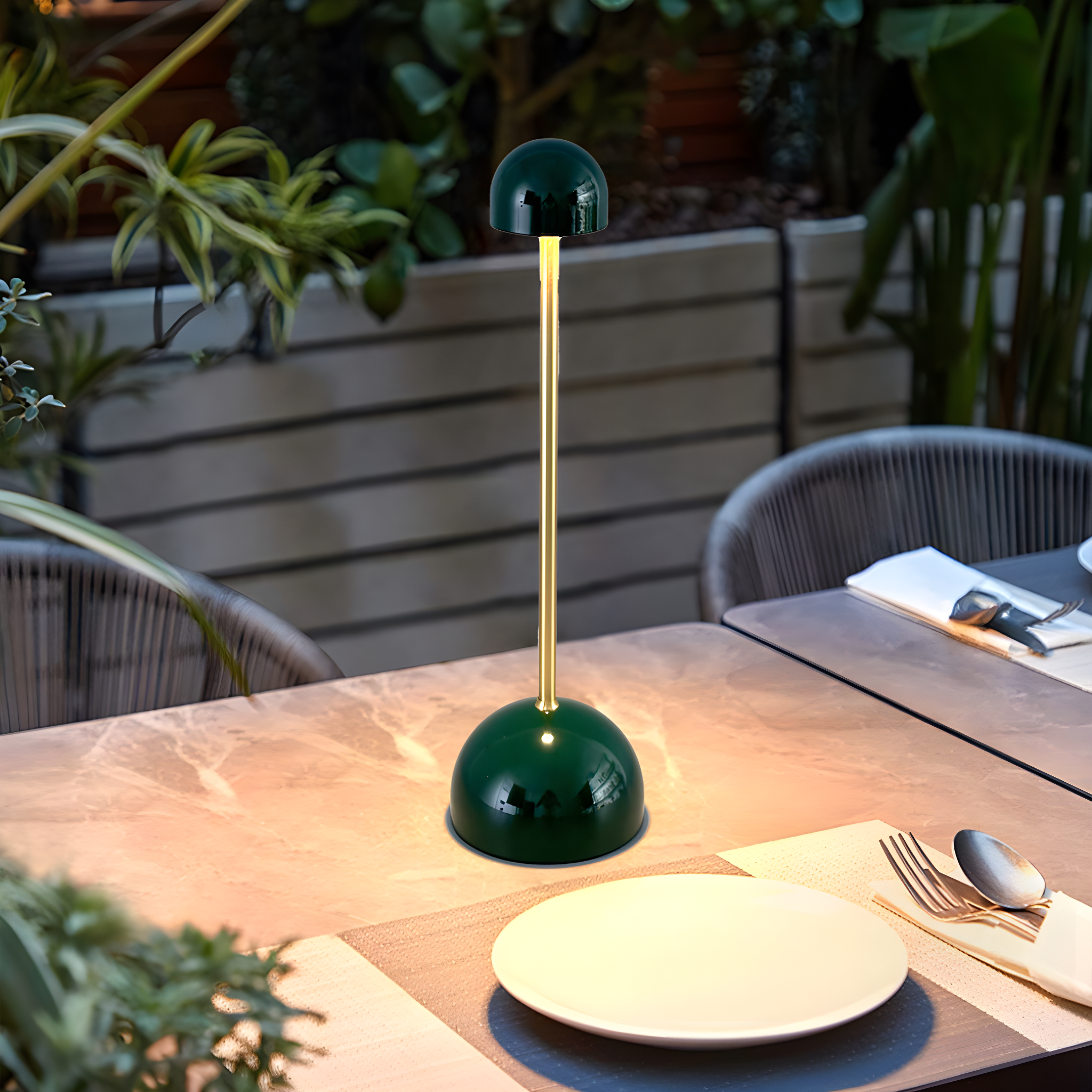 Soluna Minimalistisk Trådløs LED Bordlampe – Blødt, omgivende lys