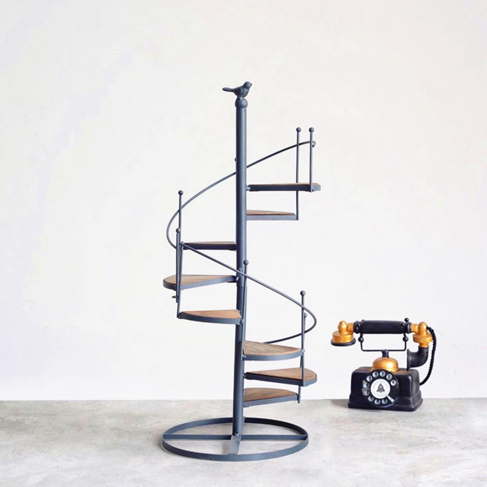 SpiraBloom Tiered Plant Stand – Elegant spiralformet plantestander til altanhaver
