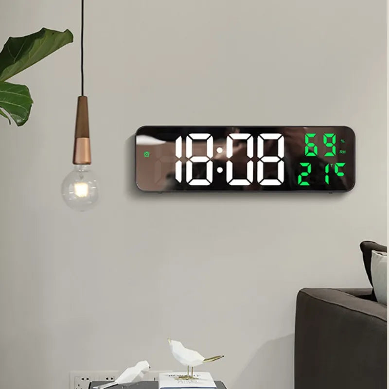 ClimaGlow Smart LED-vægur – Overblik over tid og klima
