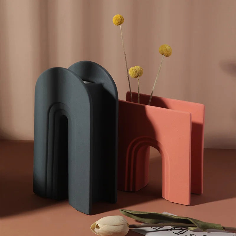 GeoSculpt Håndlavet Keramisk Vase – Moderne Geometrisk Design