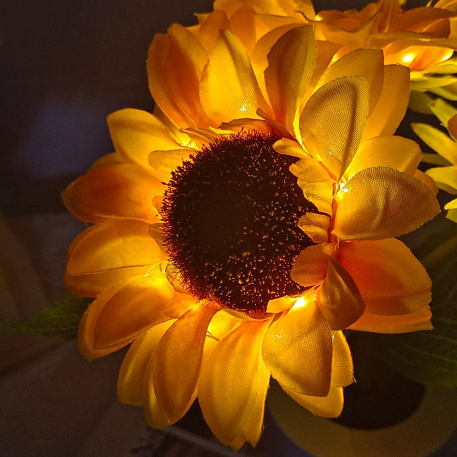 SolBlomst – Trådløs LED Solsikke Lampe til Dekoration