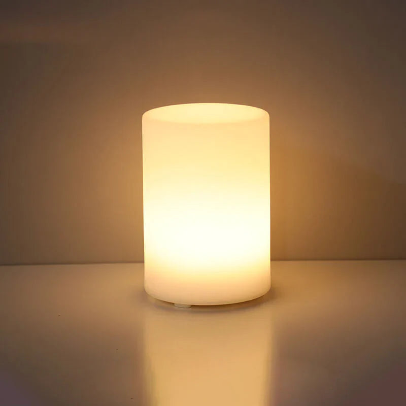 GeoLys LED Bordlampe – Geometrisk Design med Fjernbetjening