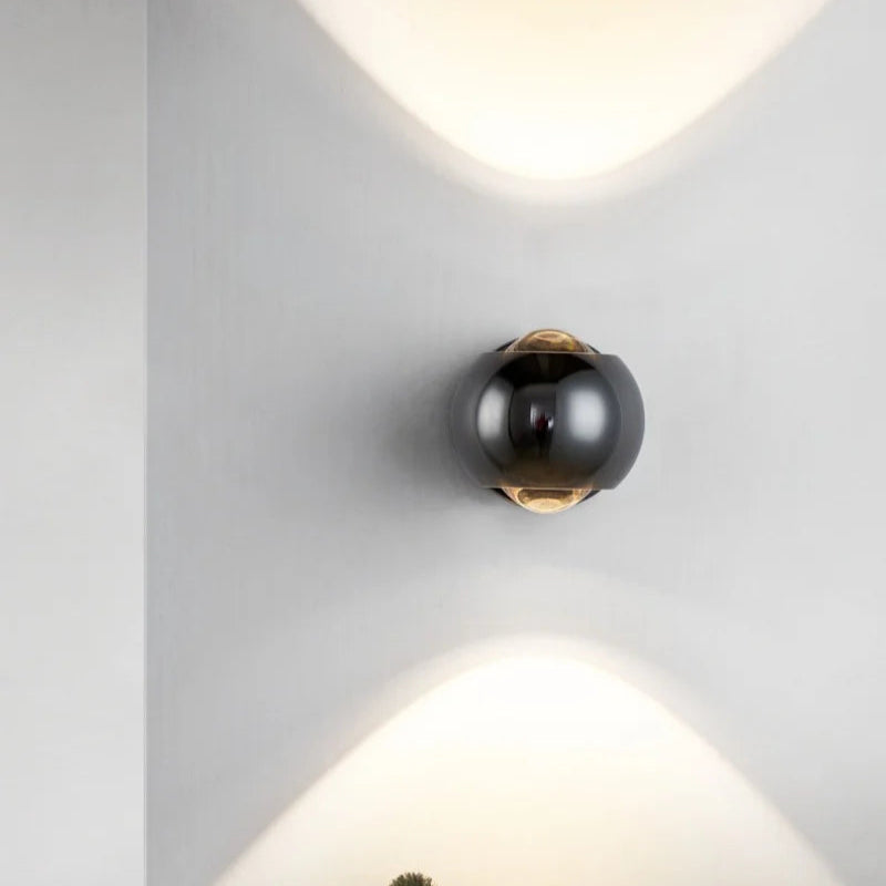 Lysova 360° LED Væglampe