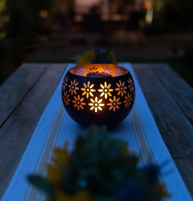 LumiBlomst – Solcelledrevet Blomsterlampe til Udendørs Dekoration