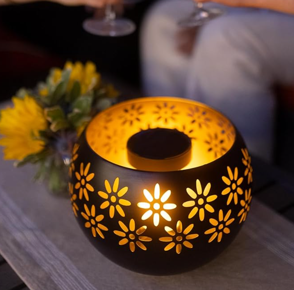 LumiBlomst – Solcelledrevet Blomsterlampe til Udendørs Dekoration