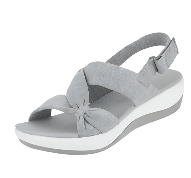 Valeriia - Slingback kilehæl med sløjfedetaljer for ubesværet chic
