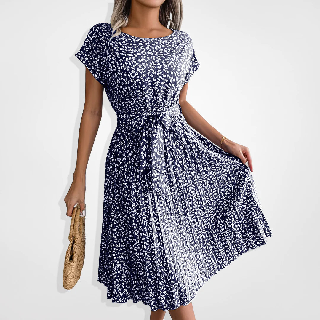 Maxy - Elegant flydende blomstret plisseret kjole