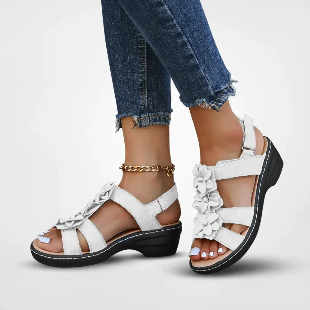 Freja Cushioned Alignment Slip-Ons – Støttende kileformede sandaler