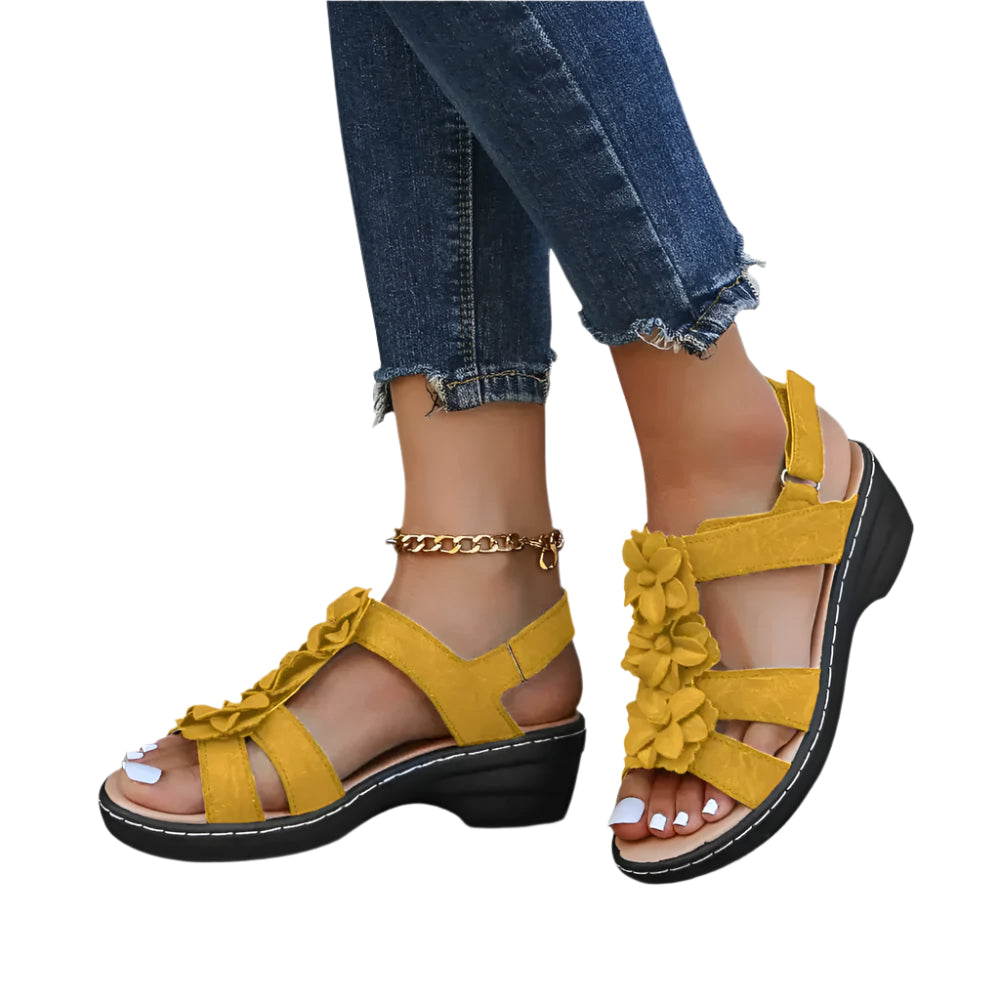Freja Cushioned Alignment Slip-Ons – Støttende kileformede sandaler