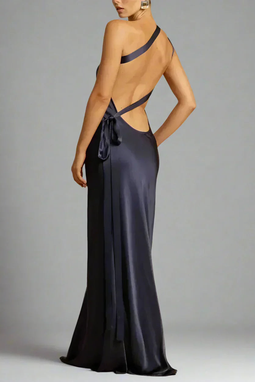 GalaGlide One-Shoulder Maxi-kjole – Elegant asymmetrisk kjole med åben ryg