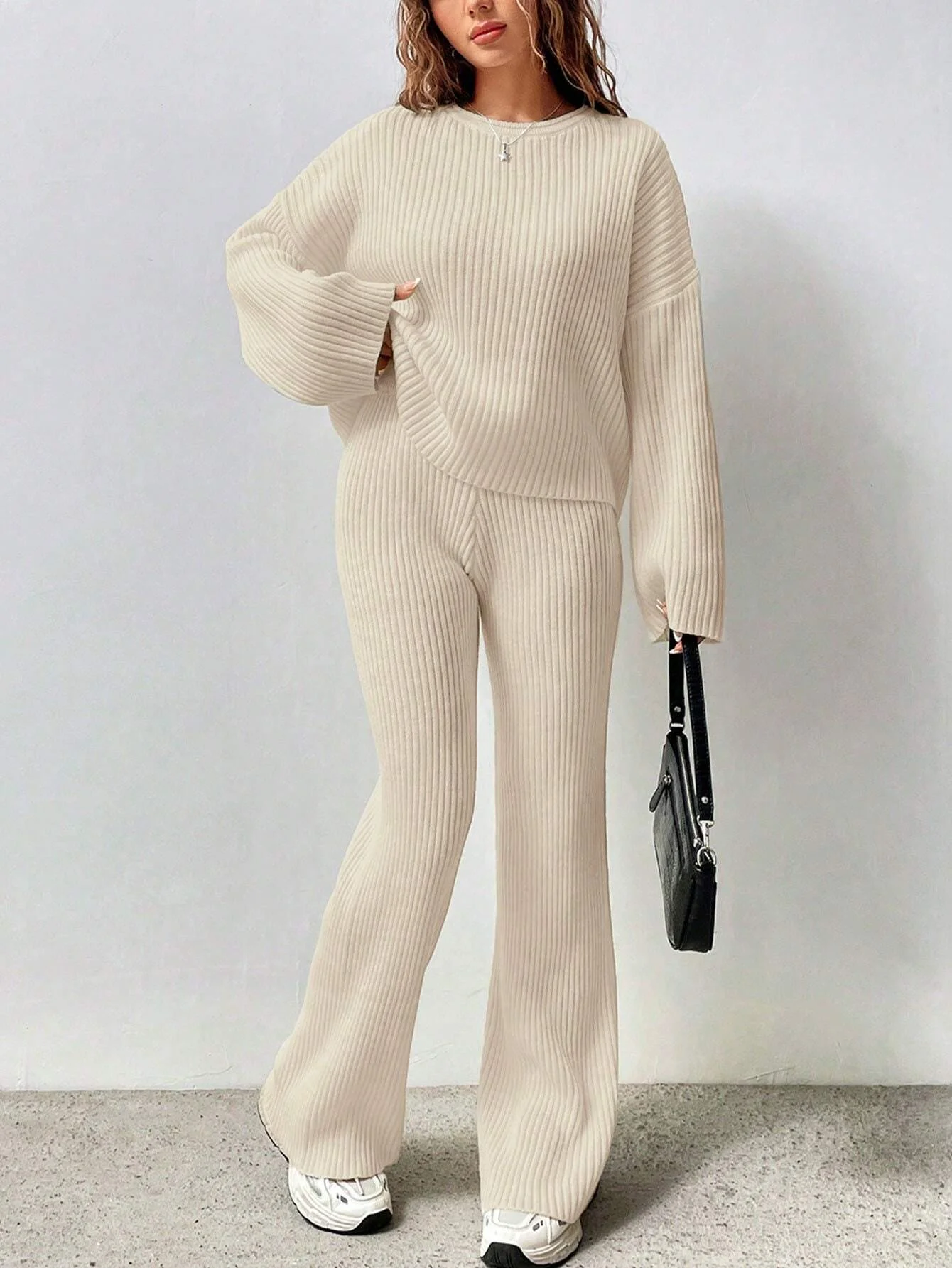 Meri - Solid sweater med rund hals og skuldre