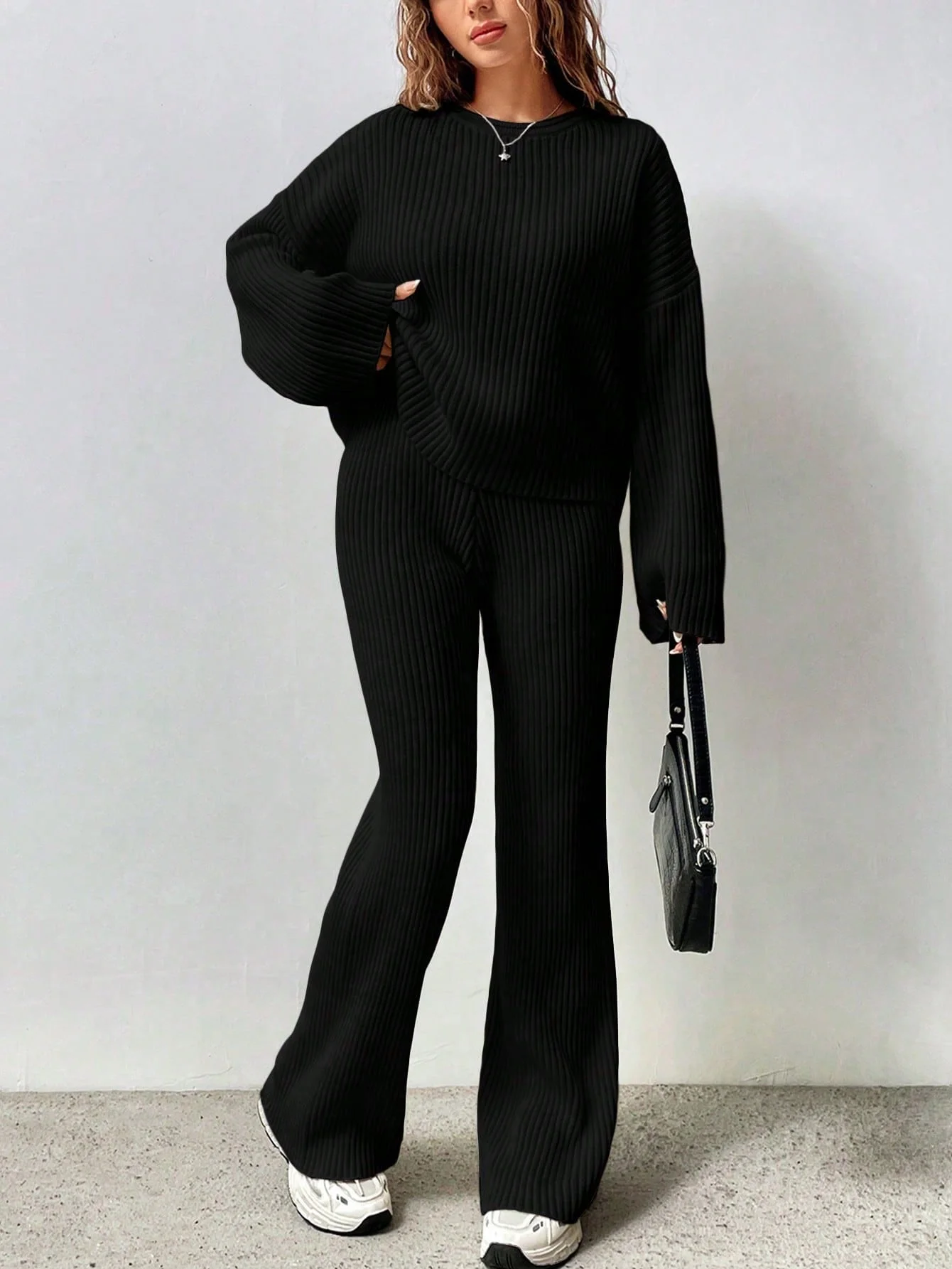 Meri - Solid sweater med rund hals og skuldre