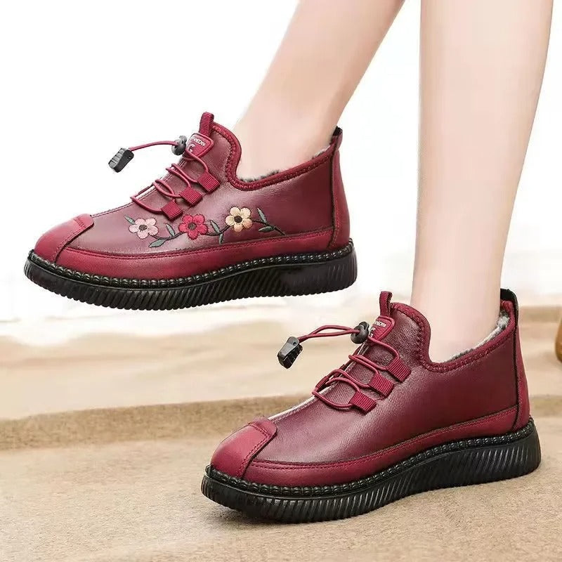 Victoria - Elegante broderede slip-on sko