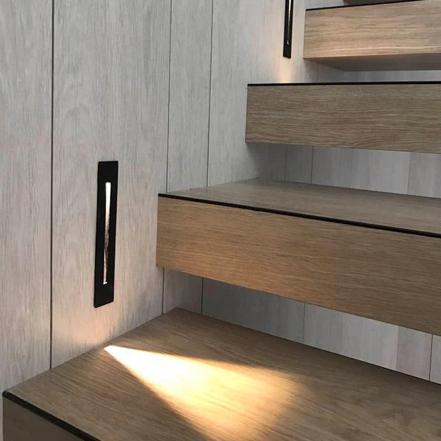 StepGlow LED-trappelampe – Elegant og sikker indendørs belysning
