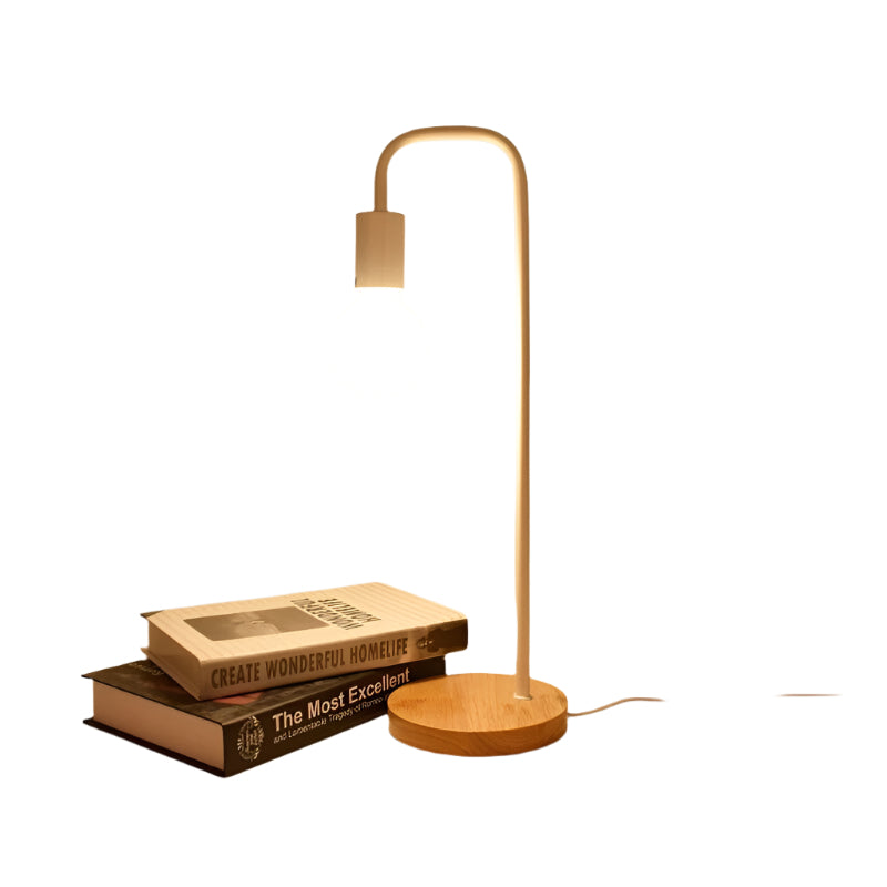 UrbanLume Industriel Natlampe – Elegant Metalbordlampe