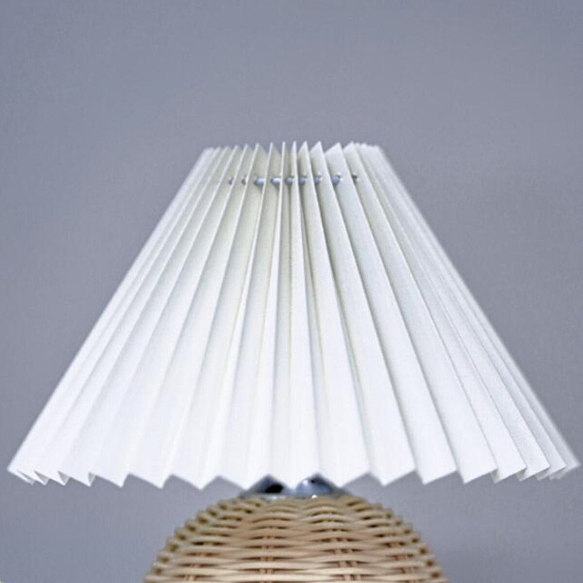 LumaFold Sammenklappelig Rattan Bordlampe – Varm Omgivende Belysning
