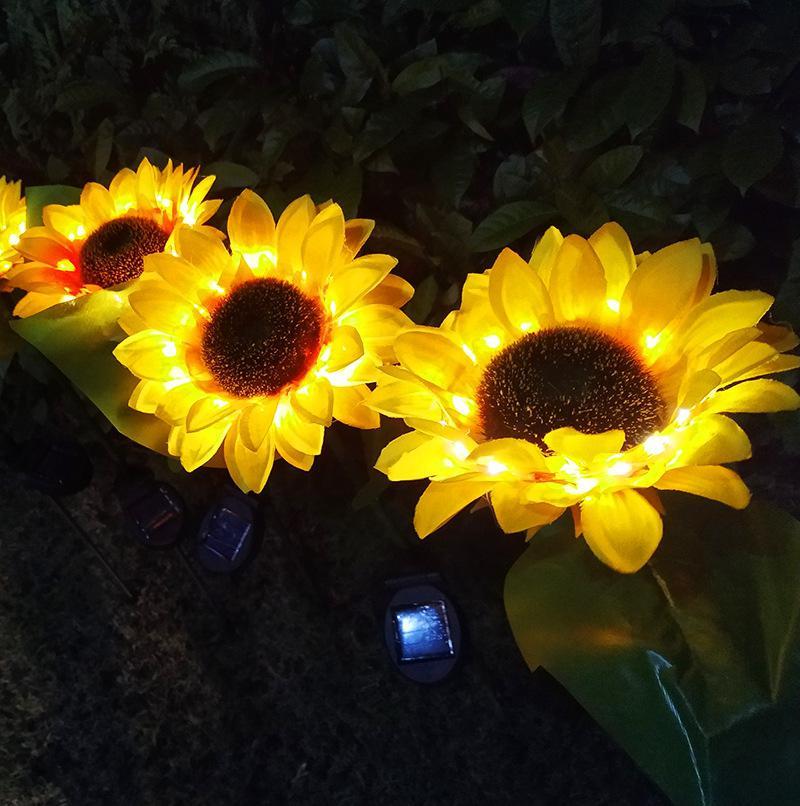 SunBloom soldrevet solsikkehavelampe