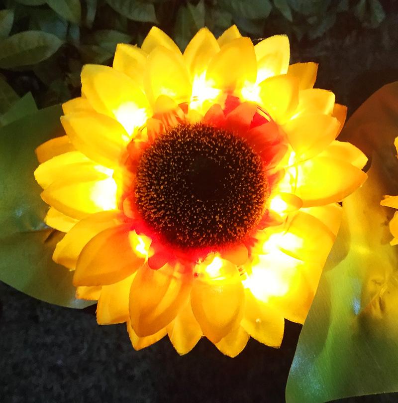 SunBloom soldrevet solsikkehavelampe